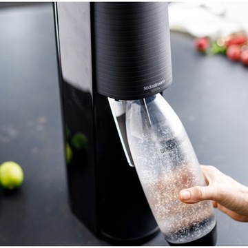 Сатуратор SodaStream Terra черный 2 бутылки цилиндр сиропы 4х440мл + БЕСПЛАТНО