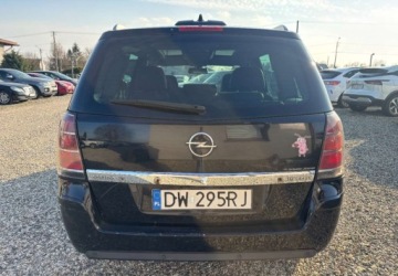 Opel Zafira B 1.9 CDTI ECOTEC 120KM 2006 Opel Zafira 2006r. 1.9 Diesel 120KM, zdjęcie 4