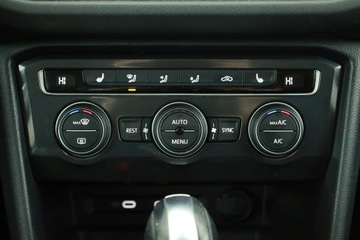 Volkswagen Tiguan Allspace SUV 1.5 TSI EVO 150KM 2021 VW Tiguan Allspace 1.5 TSI, Salon Polska, zdjęcie 15