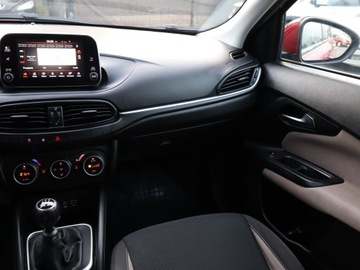 Fiat Tipo II Hatchback 1.4 95KM 2017 Fiat Tipo 1.4 16V, Salon Polska, Serwis ASO, zdjęcie 7