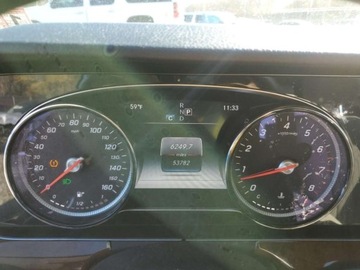 Mercedes Klasa E W213 2019 Mercedes-Benz Klasa E 2019 MERCEDES-BENZ E 300 4MATIC 2.0 Benzyna 255KM, zdjęcie 9