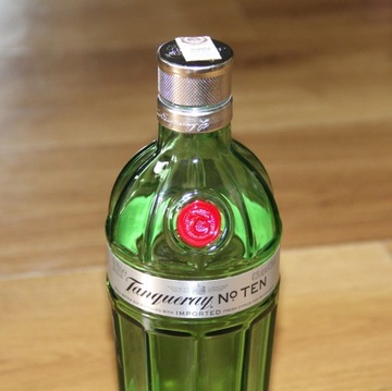Tanqueray No. Ten Gin butelka whisky wódka karafka
