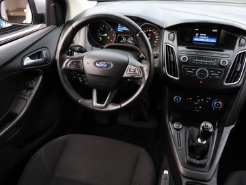 Ford Focus III Kombi Facelifting 1.6 TDCi 95KM 2015 Ford Focus 1.6 TDCi, Salon Polska, Serwis ASO, zdjęcie 6