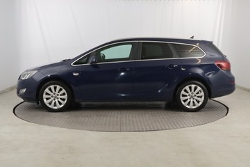 Opel Astra J Sports Tourer 1.7 CDTI ECOTEC 125KM 2011 Opel Astra 1.7 CDTI, Navi, Xenon, Klima, zdjęcie 2