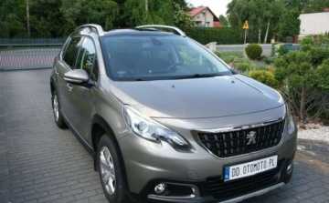 Peugeot 2008 I SUV Facelifting 1.6 BlueHDi 99KM 2017 Peugeot 2008 Peugeot 2008 1.6 BlueHDi Allure 1.6 Diesel 99KM, zdjęcie 2