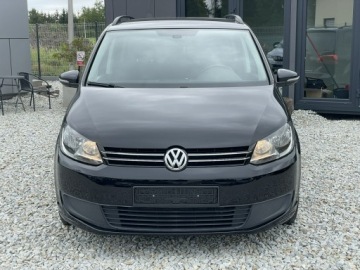 Volkswagen Touran II 1.6 TDI 105KM 2014 Volkswagen Touran 1.6 TDi 105KM 2014r. 7 osób, zdjęcie 1
