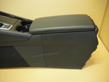 ПОДЛОКОТНИК НА ЦЕНТРАЛЬНОМ ТОННЕЛЕ PEUGEOT 508 II