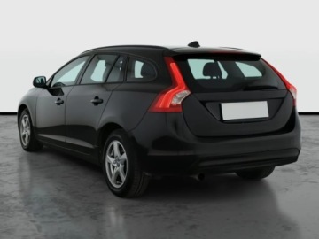 Volvo V60 I Kombi Facelifting 2.0 D3 DRIVE-E 150KM 2018 Volvo V60 D3 2.0, Klima, Klimatronic, Tempomat, zdjęcie 3