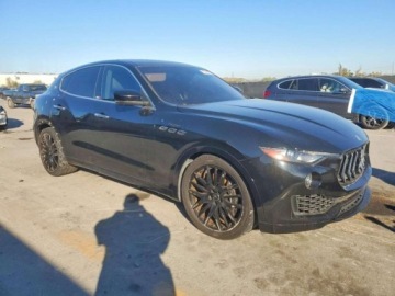 Maserati Levante 3.0 GDI V6 430KM 2020 Maserati Levante 2020r., S, 3.0L, od ubezpieczalni 3.0 Benzyna 430KM, zdjęcie 2