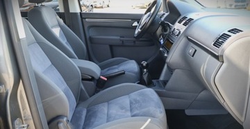 Volkswagen Touran II 2.0 TDI 140KM 2011 Volkswagen Touran (Nr.285) 2.0 TDI 7 osob Parktronik Hak Tempomat Klima Gw, zdjęcie 17