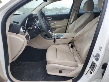 Mercedes GLC C253 2021 Mercedes-Benz GLC 2021 Mercedes-Benz GLC GLC 300 4MATIC Coupe 2.0 Benzyna, zdjęcie 6