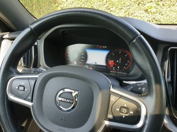 Volvo XC60 II 2019 VOLVO XC60 MR2020 4x4 AUT, PANORAMA, virtual cockpit, sport fotel, KAMERA, zdjęcie 4