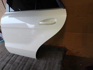 DVEŘE LEVÝ ZADNÍ MERCEDES GLE W166