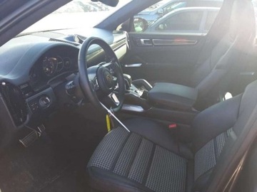 Porsche Cayenne III 2022 Porsche Cayenne 2022, 4.0L, 4x4, TURBO S E HYBRID, uszkodzony przod, zdjęcie 6