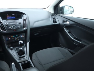 Ford Focus III Kombi Facelifting 1.0 EcoBoost 125KM 2017 Ford Focus 1.0 EcoBoost, Klima, Klimatronic, zdjęcie 7
