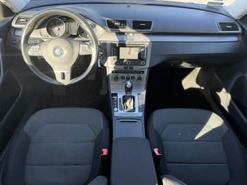 Volkswagen Passat B7 Variant 2.0 TDI CR DPF BlueMotion 140KM 2013 Volkswagen Passat 2.0TDi 140KM DSG 2013r R-Line, zdjęcie 3