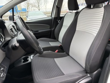 Toyota Yaris III Hatchback 5d Facelifting 2017 1.5 Dual VVT-iE 111KM 2019 Toyota Yaris 1,5-Dual-VVT-iE III (2011-2019) 1.5 P, zdjęcie 12