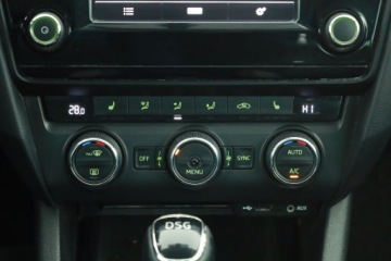 Skoda Octavia III Kombi 2.0 TDI 150KM 2016 Skoda Octavia 2.0 TDI, Salon Polska, DSG, Navi, zdjęcie 9