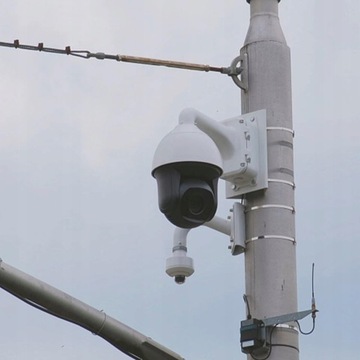 УНИВЕРСАЛЬНЫЙ КРОНШТЕЙН ДЛЯ КАМЕРЫ НА ВЕРТИКАЛЬНОЙ СТОЙКЕ