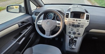Opel Zafira B 1.8 ECOTEC 140KM 2009 Opel Zafira 1.8 Benzyna 140ps. Ksenon Benzyna 7-0sob 1.8 Benzyna 140KM, zdjęcie 22