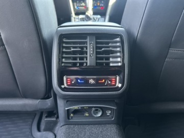 Volkswagen Arteon Fastback Facelifting 2.0 TSI 280KM 2022 Volkswagen Arteon 2.0 TSI 280KM 4Motion Elegance H, zdjęcie 35