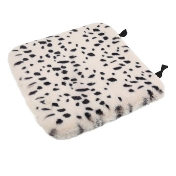 Универсальная подушка переднего сиденья.