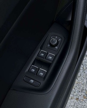 Volkswagen Passat B8 Variant 1.8 TSI BlueMotion Technology 180KM 2018 Volkswagen Passat 1.8 TSI DSG 180KM ZAREJESTROWANY bezwypadkowy GWARANCJ, zdjęcie 33