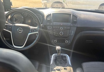 Opel Insignia I Sports Tourer 2.0 CDTI BiTurbo ECOTEC 195KM 2013 Opel Insignia BiTurbo 4x4 2.0 Diesel 196KM, zdjęcie 14