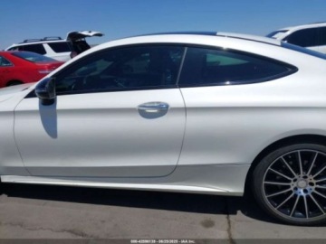 Mercedes Klasa C W205 2017 Mercedes-Benz Klasa C 2017 MERCEDES-BENZ C 300 2.0 Benzyna 241KM, zdjęcie 7