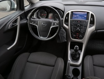 Opel Astra J Sports Tourer 1.7 CDTI ECOTEC 125KM 2011 Opel Astra 1.7 CDTI, Navi, Klima, Tempomat, zdjęcie 6