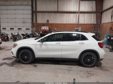 Mercedes GLA I 2018 Mercedes-Benz GLA 2018 MERCEDES-BENZ GLA 250 4MATIC 2.0 Benzyna 208KM, zdjęcie 11