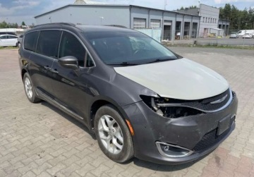 Chrysler Pacifica II 2017 Chrysler Pacifica 2017 Chrysler Pacifica - W POLSCE, po oplatach i akcyzie, zdjęcie 5