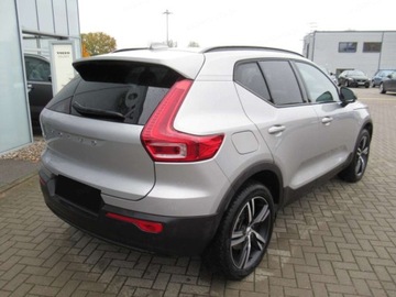 Volvo XC40 Crossover Facelifting 2.0 B3 163KM 2025 VOLVO XC40 B3 Plus Dark Suv 2.0 (163KM) 2025, zdjęcie 1