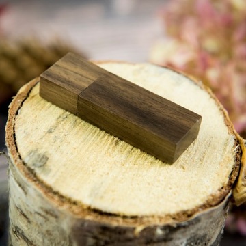 Деревянный флэш-накопитель Темный орех, узкий, 16 ГБ