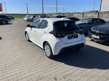 Toyota Yaris IV Hatchback 1.5 Hybrid Dynamic Force 116KM 2022 Toyota Yaris Hybryda Automat Kamera Podgrzewanie