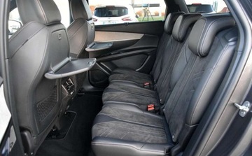 Peugeot 5008 II Crossover Facelifting 1.6 PureTech 180KM 2022 Peugeot 5008 SKORA Alusy LED Navi. BLIS linne assist Grzane fotele 1.6, zdjęcie 17