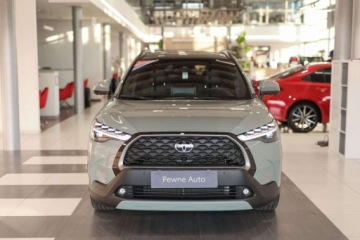 Toyota Corolla Cross 2.0 Hybrid Dynamic Force 197KM 2024 Toyota Corolla Cross Toyota Corolla Cross 2.0 Hybrid Executive SkyView 2.0