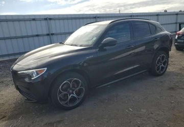 Alfa Romeo Stelvio SUV Facelifting 2.0 Turbo 200KM 2022 Alfa Romeo Stelvio Auta z USA - Zapytaj o wiecej ofert 2.0 Benzyna 200KM, zdjęcie 3