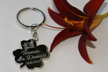 Брелок «Счастливый клевер» с гравировкой в ​​подарок для KIA Ford Audi BMW