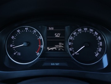 Skoda Rapid II Spaceback 1.2 TSI 90KM 2016 Skoda Rapid Spaceback 1.2 TSI, Salon Polska, Klima, zdjęcie 10