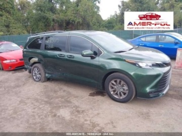 Toyota Sienna III 2024 Toyota Sienna Le, 2024r., 4x4, 2.5L 2.5 Hybryda 245KM