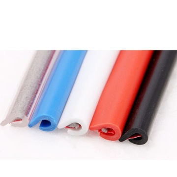 Защитная кромка двери автомобиля