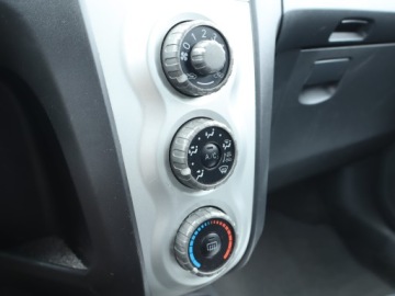 Toyota Yaris II Hatchback 5d 1.4 D-4D 90KM 2009 Toyota Yaris 1.4 D-4D, Klima, El. szyby, zdjęcie 12