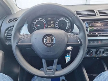 Skoda Fabia III Hatchback Facelifting 1.0 TSI 95KM 2019 Skoda Fabia Skoda Fabia 1.0 TSI Ambition Benzyna 95KM, zdjęcie 15