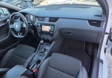 Skoda Octavia III RS Kombi 2.0 TDI 184KM 2014 Skoda Octavia RS 2.0D 184KM DSG FulLED PolskoryGrzane 2xPDC CarPlay Faktur, zdjęcie 7