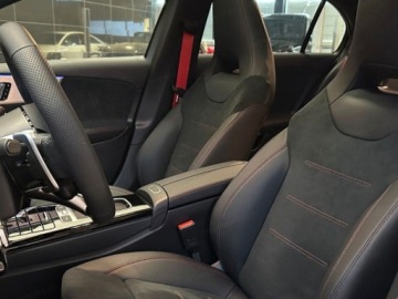 Mercedes Klasa A W177/V177 Hatchback AMG Facelifting 2.0 A35 306KM 2025 MERCEDES-BENZ A Klasa 35 AMG 4-Matic 2.0 (306KM) 2025, zdjęcie 4