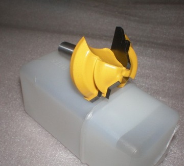 Obcinarka narożników 90 stopni d8 D38 h18