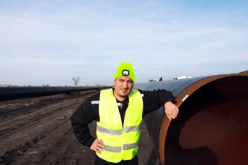 ТЕПЛАЯ ШАПКА-БИНИ С ЗАРЯЖЕНИЕМ USB СО СВЕТОДИОДНЫМ ФОНАРИКОМ