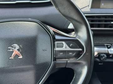 Peugeot 3008 II Crossover 1.2 PureTech 130KM 2018 Peugeot 3008 Navi, Grzane fotele, Climatronic, LED, zdjęcie 19