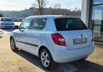 Skoda Fabia II Hatchback 1.2 i HTP 12V 70KM 2008 Skoda Fabia 1,2 Ben Klima 1.2 Benzyna 70KM, zdjęcie 3